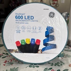 GE StayBright 600 Count 124-ft Multi Colored Micro LED Christmas String Lights